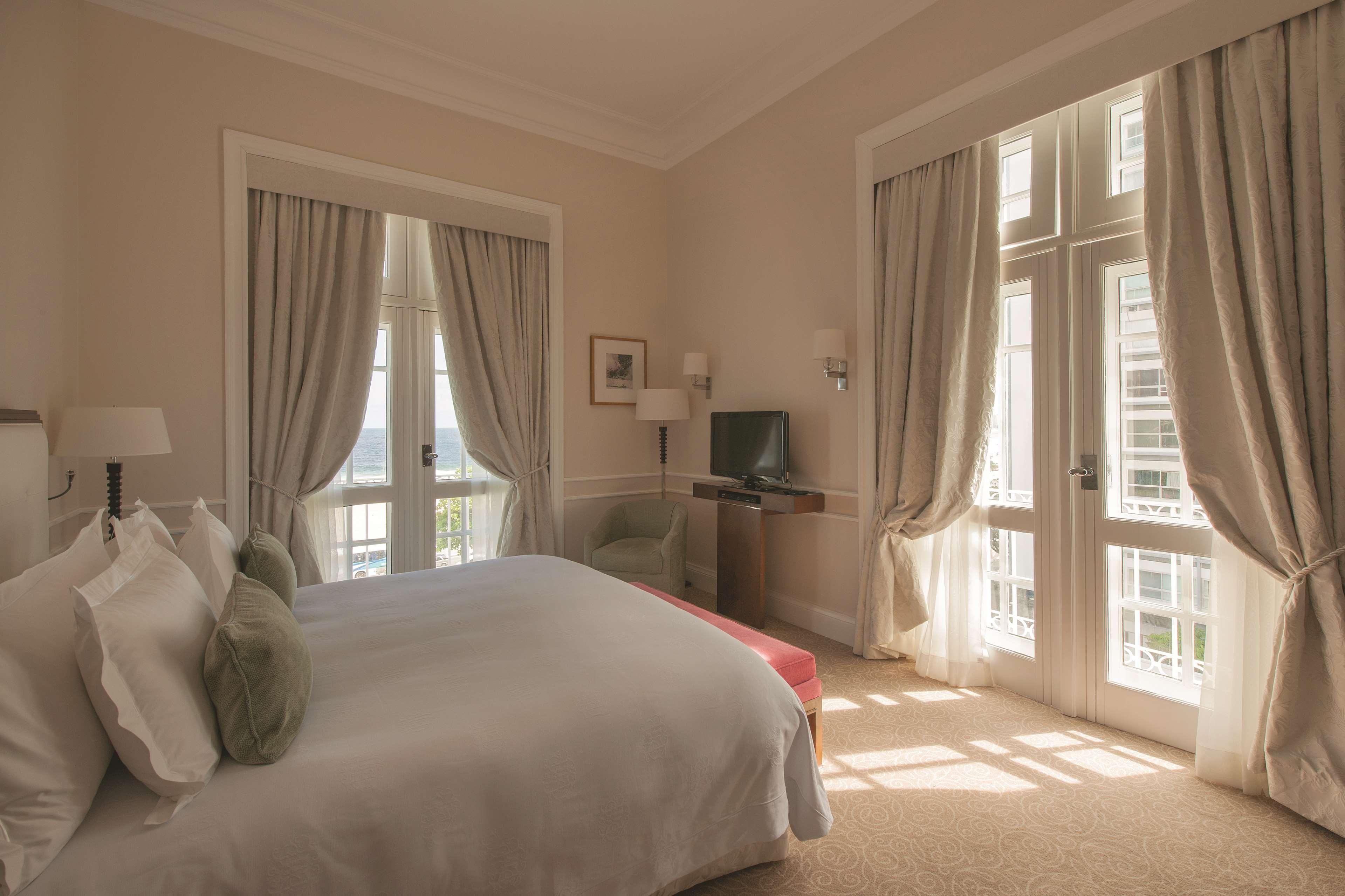Copacabana Palace, A Belmond Hotel, ริโอเดจาเนโร ภายนอก รูปภาพ A bedroom at the hotel