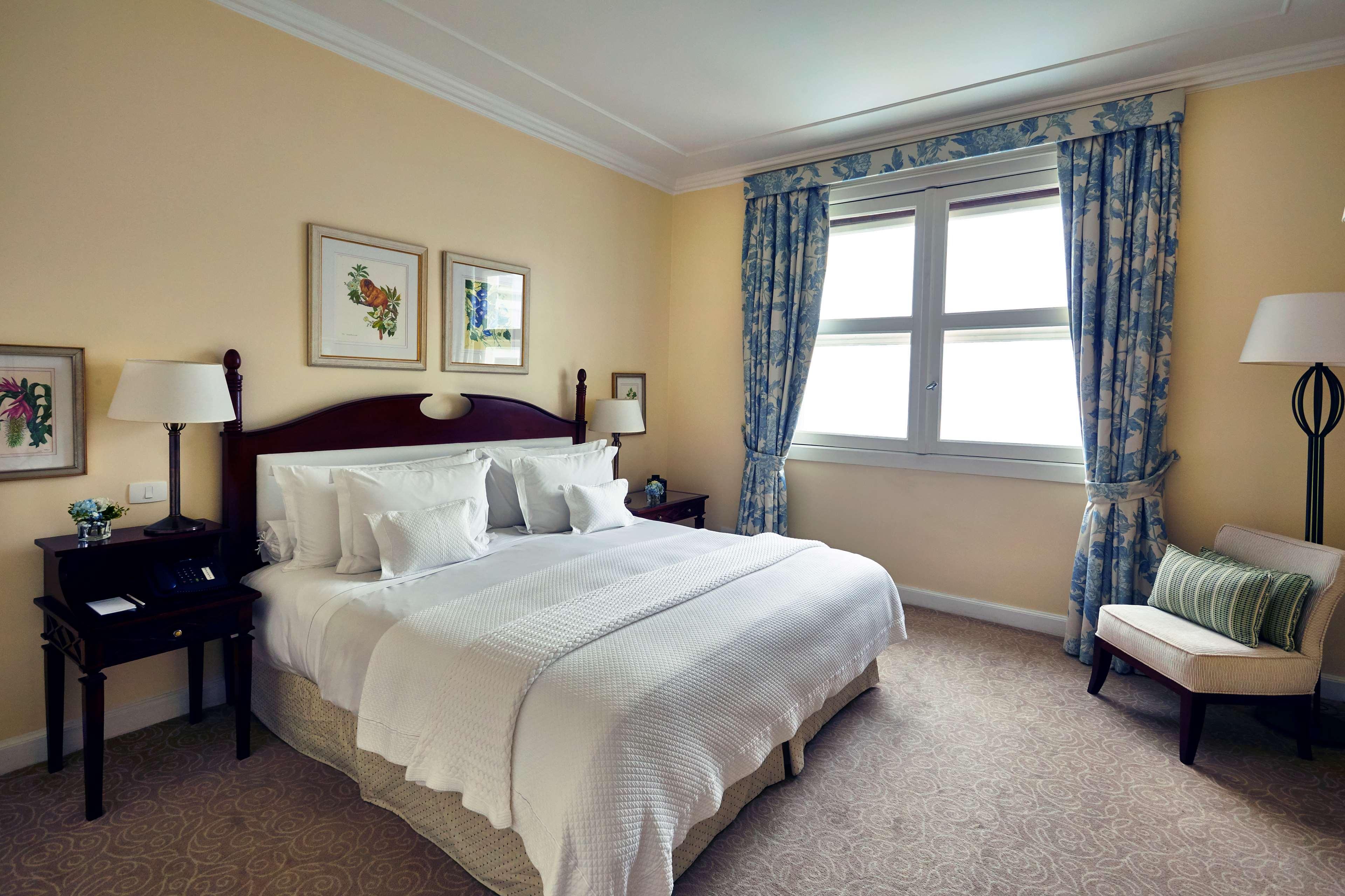 Copacabana Palace, A Belmond Hotel, ริโอเดจาเนโร ภายนอก รูปภาพ A bedroom at the hotel