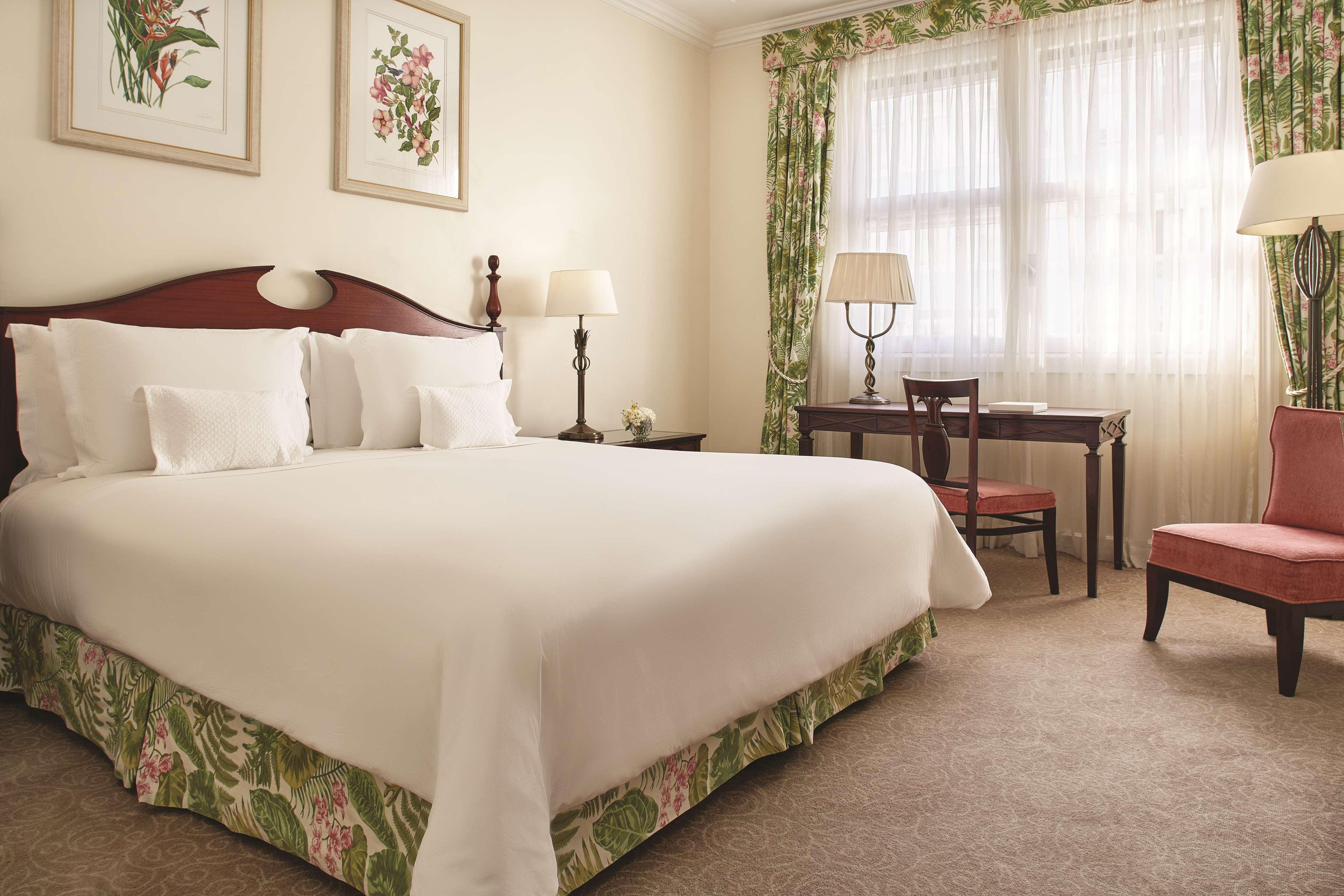 Copacabana Palace, A Belmond Hotel, ริโอเดจาเนโร ภายนอก รูปภาพ A guest room at the Boca Raton Resort